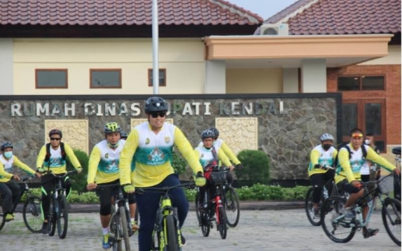 Jalin Silaturahmi dengan Bersepeda