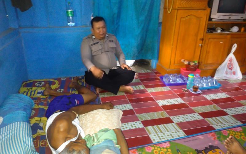 Polsek Giri Mulya Sambangi Masyarakat yang Sakit 