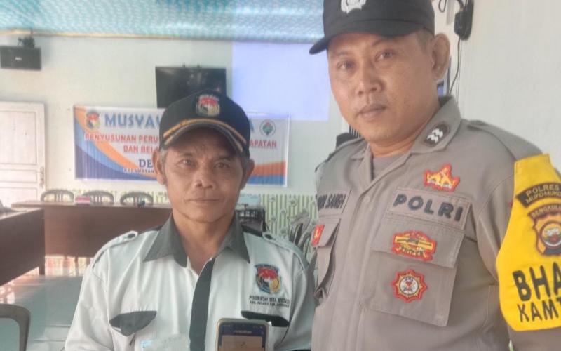 Polsek Penarik Raya, Sosialisasikan Aplikasi Polri Super App kepada Masyarakat