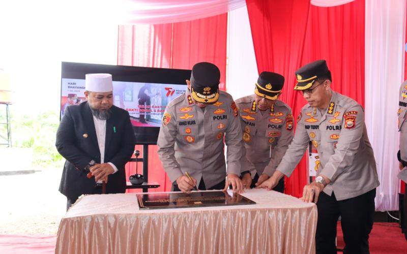 Baksos HUT Bhayangkara ke-77, Kapolda Bengkulu Berikan Bantuan Sumur Bor Gratis Untuk 50 KK