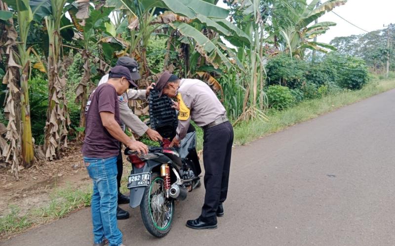 Cegah Kejahatan, Polsek Kotapadang Gelar Pemeriksaan Sajam