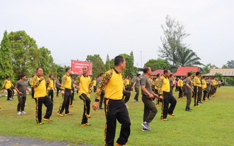 Pererat Sinergitas, Polres Seluma Olahraga Bersama TNI-POLRI 
