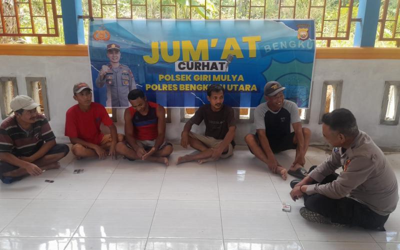 Eratkan Komunikasi Dengan Warga, Polsek Giri Mulya Melaksanakan Jumat Curhat