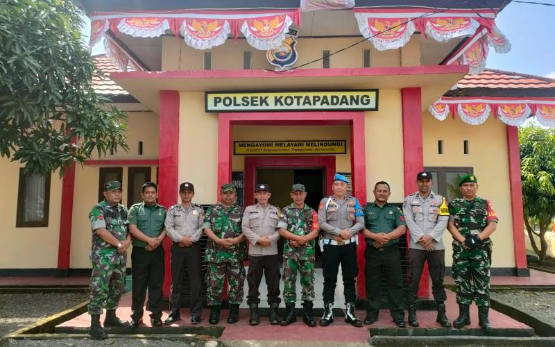 Sinergitas TNI-Polri, Polsek Kotapadang Terima Ucapan Selamat Hari Bhayangkara dari Koramil 409-06