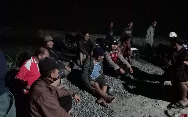 Polisi Sigap Bantu Lansia yang Tersesat Kembali ke Tempat Tinggalnya