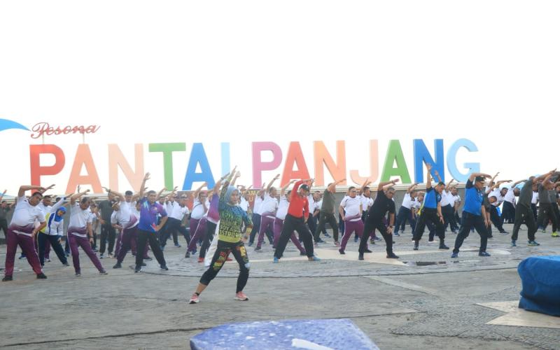 Kapolda Bengkulu dan Forkopimda Ikuti Olahraga Bersama Tim Studi Strategis Dalam Negeri Lemhanas RI