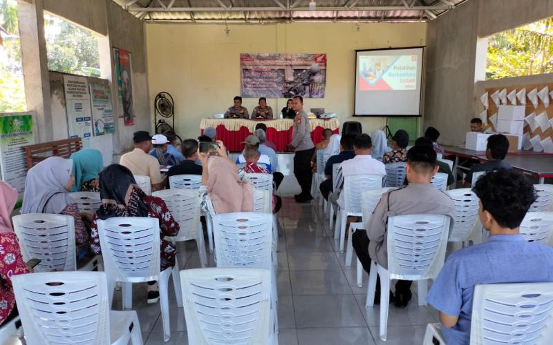 Jaga Harkamtibmas, Kanit Bhabinkamtibmas Polresta Bengkulu Sambangi Kantor Lurah Padang Serai, Sampaikan Imbauan Kamtibmas