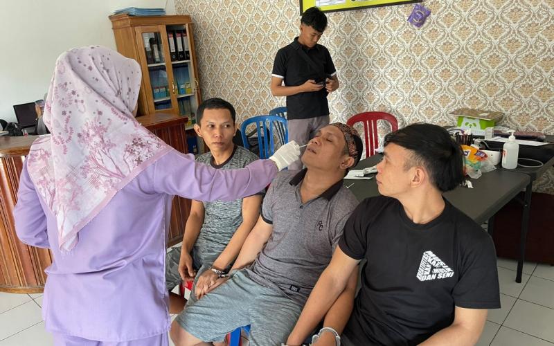 Polres BS Serahkan Tersangka Bandar Samcodin 2000 Butir ke JPU