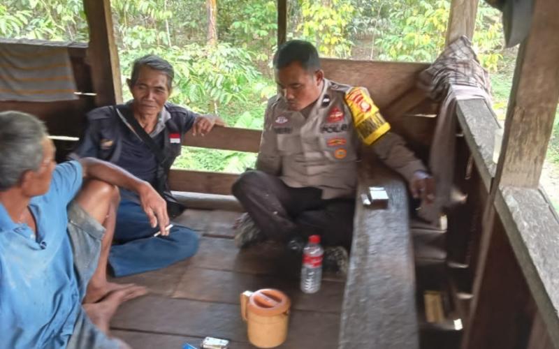 Sambangi Warga Binaan, Bhabinkamtibmas Seginim Sampaikan Imbauan Kamtibmas