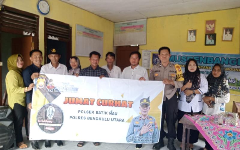 Dengarkan Keluh Kesah Masyarakat Polsek Batiknau Gencar Melaksanakan Jumat Curhat