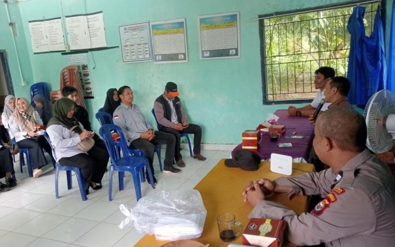 Polsek Kotapadang Jumat Curhat di kantor Camat Kecamatan Sindang Beliti Ilir 