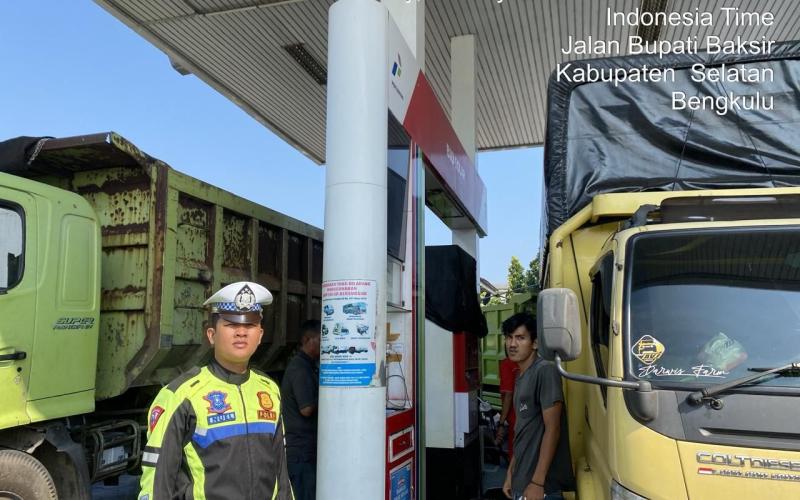 Sat Lantas Polres BS Melaksanakan Patroli Lalin dan Pengawasan Pendistribusian BBM 