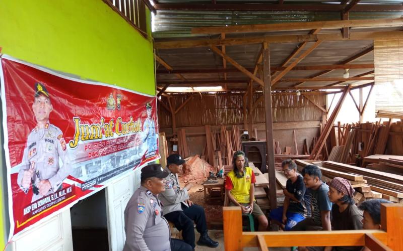 Polsek Kotapadang Gelar Kegiatan Jumat Curhat di Desa Lubuk Mumpo