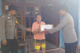 Warga Kecamatan Kota Manna dan Kecamatan Pasar Manna Terima Bantuan Sosial dari Polsek Kota Manna