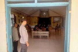 Berikan Pelayanan Prima Polsek Seginim Lakukan Pengaman di Empat Gereja 