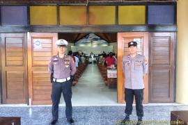 Polres Rejang Lebong, Laksankan Pengamanan Ibadah Minggu di Gereja Katolik Santo Stefanus Martir 