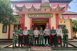 Sinergitas TNI-Polri, Polsek Kotapadang Terima Ucapan Selamat Hari Bhayangkara dari Koramil 409-06