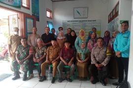 Bhabinkamtibmas Kelurahan Pasar Baru Hadiri Pembentukan Kampung KB