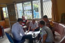 Bhabinkamtibmas Polsek Gading Cempaka, Sambang Silahturahmi Bersama KPPS dan Staf Kelurahan Lingkar Barat