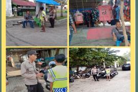 Patroli Sore, Polsek Teluk Segara Sampaikan Imbaun Kamtibmas kepada Petugas Parkir Pantai Zakat 