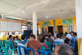 Bhabinkamtibmas Polsek Kedurang Hadiri Musyawarah Pra Pelaksanaan Pembangunan di Desa Sukarami