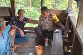 Sambangi Warga Binaan, Bhabinkamtibmas Seginim Sampaikan Imbauan Kamtibmas