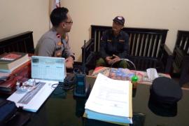 Kapolsek Giri Mulya Bersama Panwascam Giri Mulya Lakukan Koordinasi Terkait Penertiban APK di Kecamatan Giri Mulya