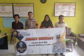 Polsek Batiknau Melaksanakan Jumat Curhat di Desa Sebrang Tunggal