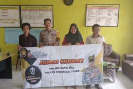 Dengarkan Keluh Kesah Masyarakat Polsek Batiknau Gencar Melaksanakan Jumat Curhat