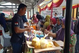 Polsek Mukomuko Selatan Monitoring dan Laksankan Pengamanan Giat Pasar Murah 