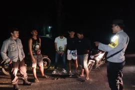 Personel Polsek Muara Sahung Lakukan KRYD Sampaikan Himbauan Kamtibmas