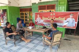 Jaga Ketertiban Kmatibmas di Wilkum, Polsek Kotapadanag Giatkan Jumat Curhat Bersama Warga 
