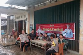 Polsek Kotapadang Gelar Jumat Curhat Bersama Warga Desa Taba Anyar
