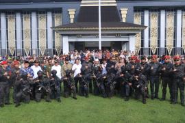 Wakapolda Bengkulu Hadiri Latihan Operasi Khusus Pembebasan Sandera Kopassus di Halaman Kantor Gubernur