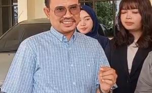 kuasa hukum terdakwa, Ilham Patahillah