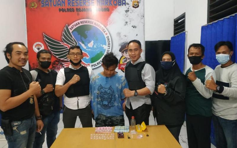 Simpan 28 Paket Sabu, Pria Sindang Kelingi Ditangkap Polisi