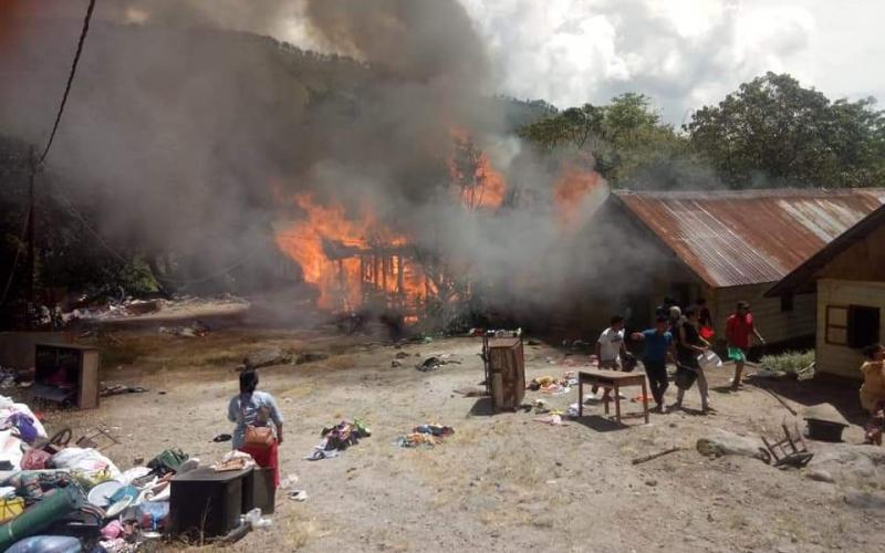 Cepat Tanggap Pemkab Samosir Bantu Korban Kebakaran di Desa Sosor Nangka