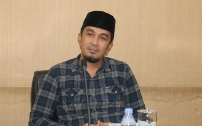 Anggota sekaligus Ketua Fraksi PAN DPRD Kota Bengkulu Kusmito Gunawan sangat mendukung Walikota Bengkulu Helmi Hasan mengirimkan surat kepada Presiden RI  Jokowi Widodo Open configuration options