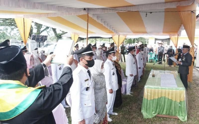 Pengambilan Sumpah/Janji Jabatan 127 Kepala Desa Terpilih