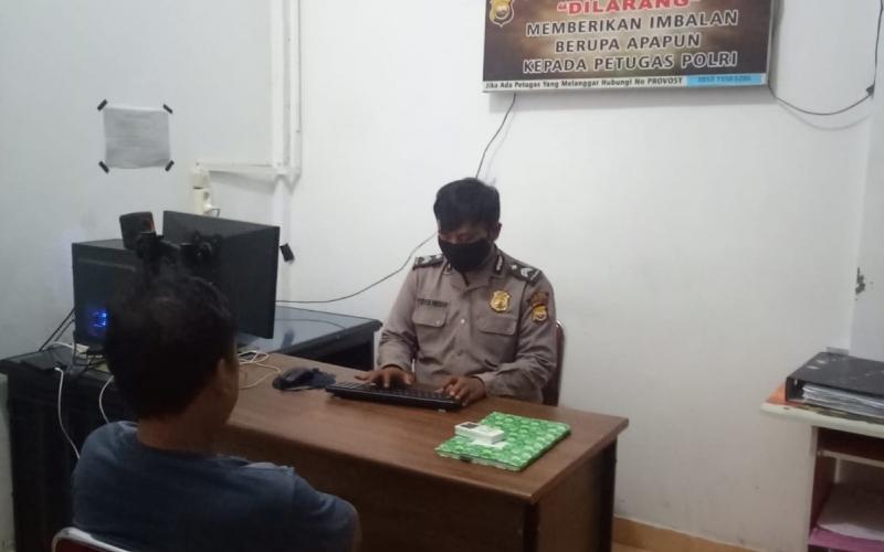 Ayah Korban Melaporkan Kejadian Pencurian yang Menimpa Anaknya