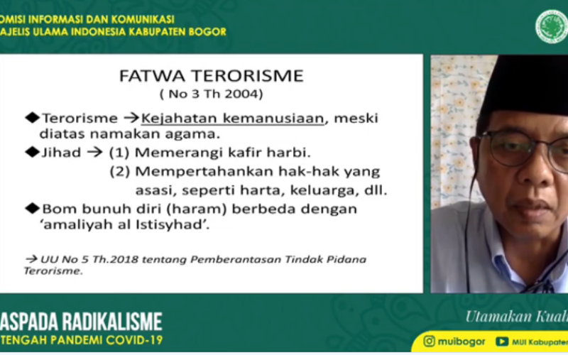 Ketua MUI Pusat Bidang Informatika dan Komunikasi KH. Drs. Mabroer, MS