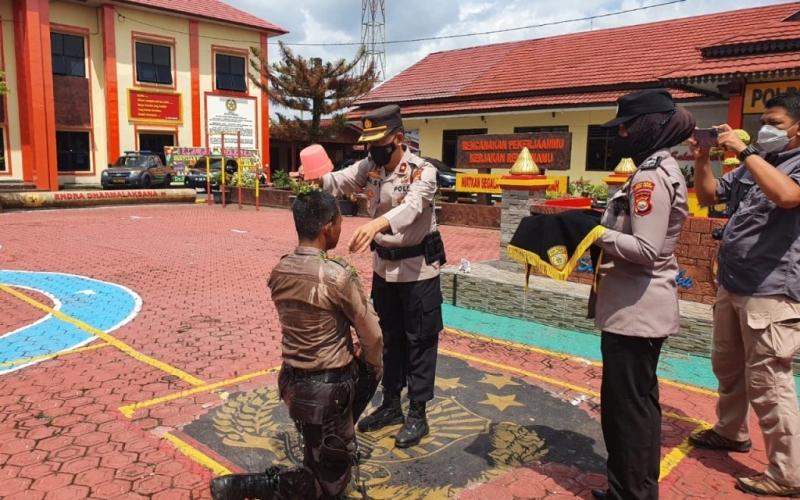 Tanamkan Nilai Semangat Juang, Polres RL Sambut Bintara Remaja Dengan Pembaretan