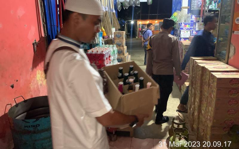 Polsek Sukaraja Sita Miras, Tuak dan Petasan