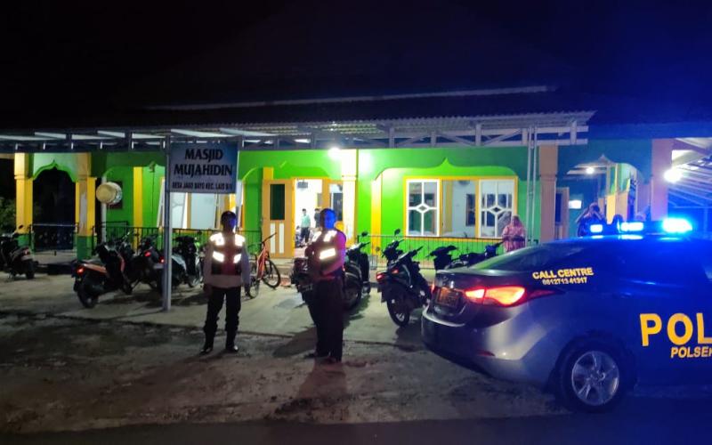 Cegah Gangguan Keamanan, Polsek Lais Laksanakan Pengamanan dan Patroli Saat Warga Salat Tarawih