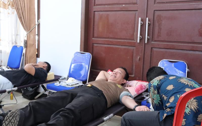 Baksos Donor Darah Personel Polres Lebong, Warnai Rangkaian Hari Bhayangkara Ke-77