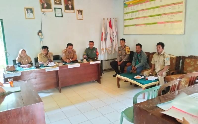 Diawasi Polsek Lais, BLT DD Suka Langu Didistribusikan