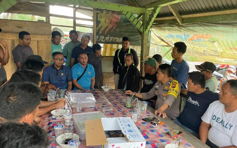 Kapolsek Batik Nau Turun Langsung Menyelesaikan Aksi Unjuk Rasa Para Driver