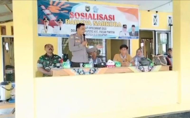 Bhabinkamtibmas Sosialisasi Bahaya Narkoba di Desa Batu Kuning
