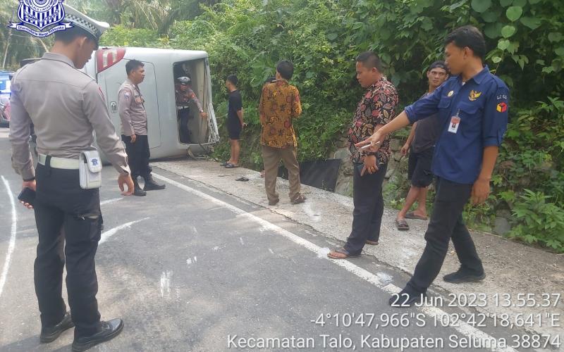 Bus Berpenumpang 34 Orang Terguling di Seluma, 28 Orang Alami Luka