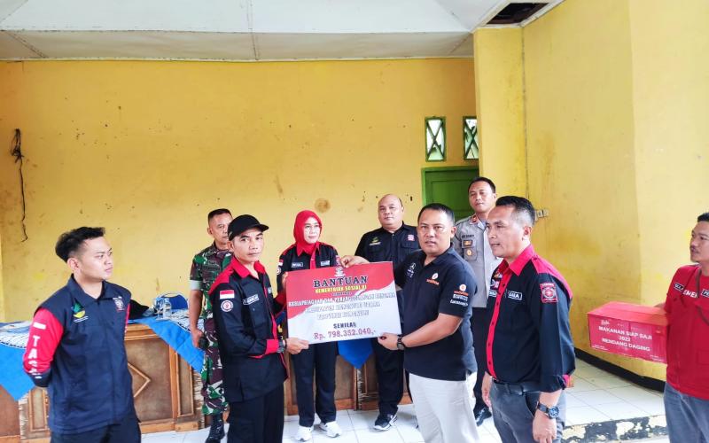 Kapolsek Air Besi Hadiri Pembentukan Pengurus Lumbung Sosial Kecamatan Air Besi